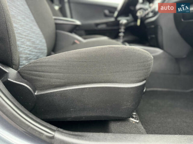 Серый Киа Сид, объемом двигателя 1.6 л и пробегом 216 тыс. км за 7300 $, фото 71 на Automoto.ua