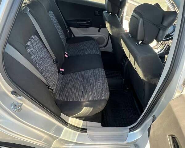 Серый Киа Сид, объемом двигателя 1.59 л и пробегом 275 тыс. км за 5200 $, фото 14 на Automoto.ua