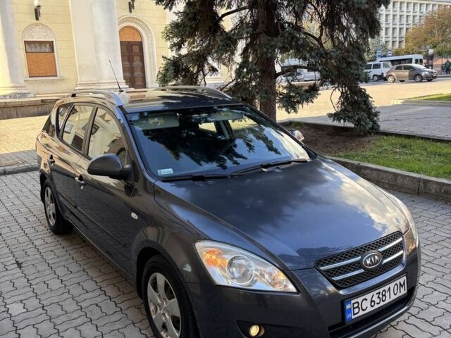 Серый Киа Сид, объемом двигателя 1.6 л и пробегом 275 тыс. км за 5200 $, фото 3 на Automoto.ua