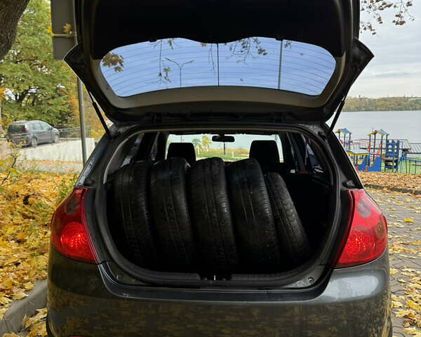 Серый Киа Сид, объемом двигателя 1.4 л и пробегом 800 тыс. км за 5499 $, фото 6 на Automoto.ua
