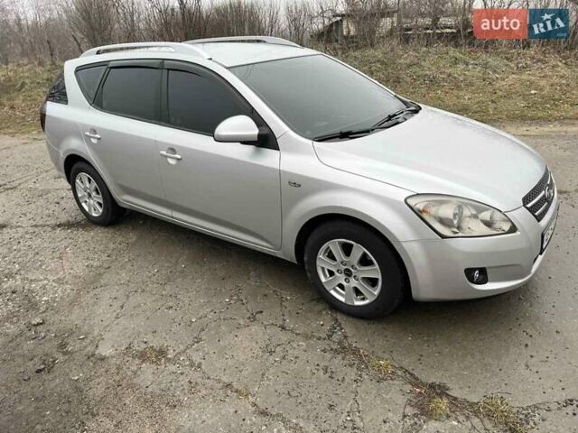 Серый Киа Сид, объемом двигателя 1.6 л и пробегом 199 тыс. км за 6200 $, фото 32 на Automoto.ua