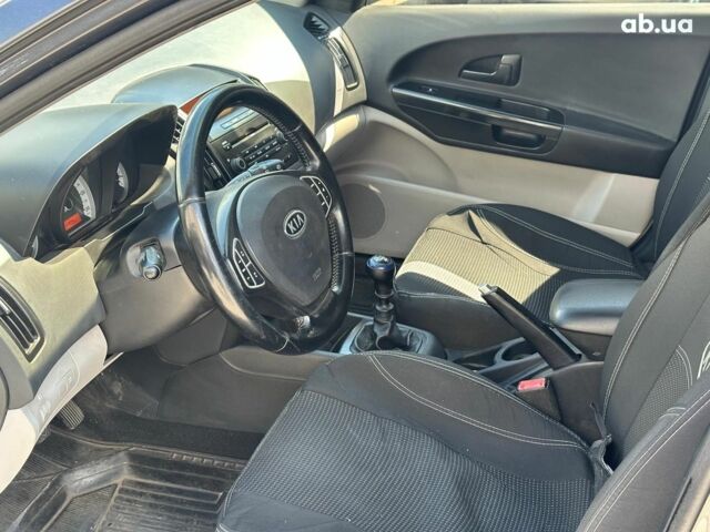 Серый Киа Сид, объемом двигателя 1.6 л и пробегом 234 тыс. км за 6490 $, фото 7 на Automoto.ua