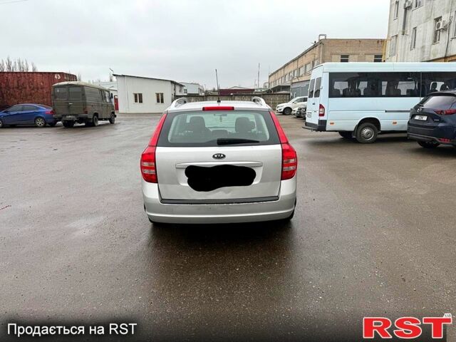 Серый Киа Сид, объемом двигателя 1.6 л и пробегом 333 тыс. км за 2700 $, фото 1 на Automoto.ua