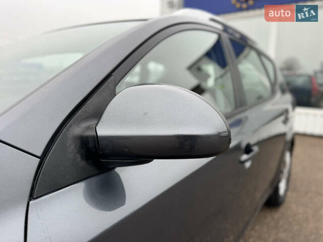 Серый Киа Сид, объемом двигателя 1.6 л и пробегом 216 тыс. км за 7300 $, фото 15 на Automoto.ua