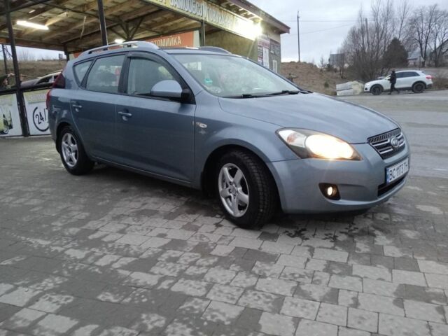 Серый Киа Сид, объемом двигателя 1.6 л и пробегом 230 тыс. км за 5600 $, фото 4 на Automoto.ua