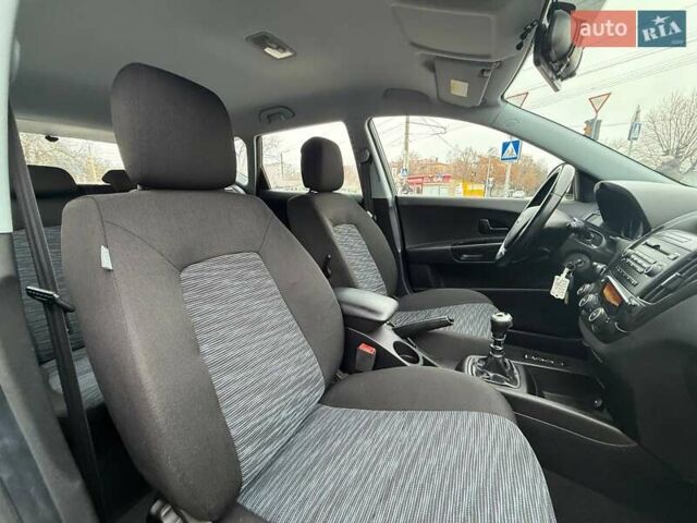 Сірий Кіа Сід, об'ємом двигуна 1.4 л та пробігом 202 тис. км за 6700 $, фото 12 на Automoto.ua
