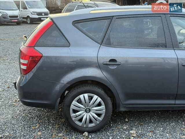 Сірий Кіа Сід, об'ємом двигуна 1.58 л та пробігом 346 тис. км за 5200 $, фото 19 на Automoto.ua