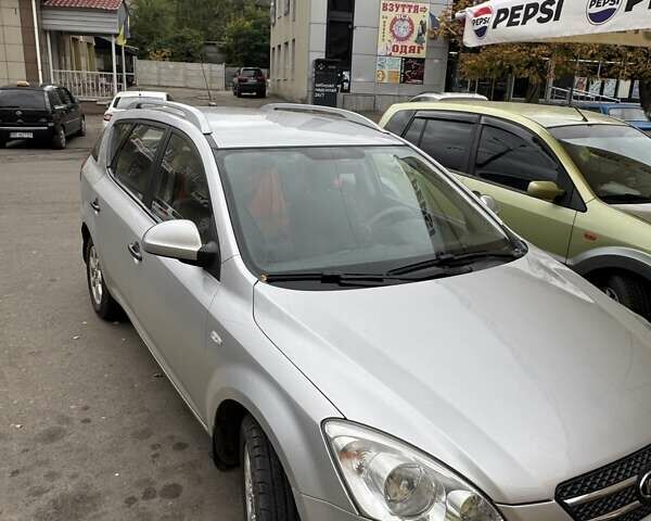 Серый Киа Сид, объемом двигателя 1.59 л и пробегом 128 тыс. км за 6500 $, фото 3 на Automoto.ua