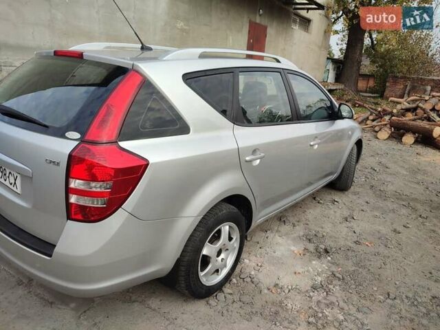 Серый Киа Сид, объемом двигателя 1.6 л и пробегом 277 тыс. км за 5800 $, фото 6 на Automoto.ua