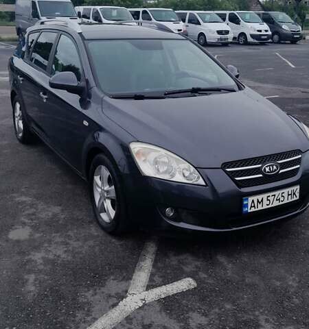 Серый Киа Сид, объемом двигателя 1.6 л и пробегом 248 тыс. км за 5600 $, фото 3 на Automoto.ua