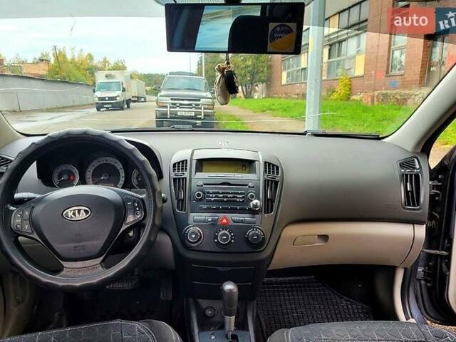 Киа Сид 2008 в Киеве на Automoto.ua Серый Киа Сид, объемом двигателя 1.6 л и пробегом 378 тыс. км за 5500 $, фото 7 на Automoto.ua