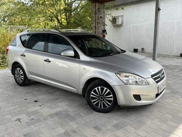 Серый Киа Сид, объемом двигателя 1.6 л и пробегом 186 тыс. км за 5599 $, фото 4 на Automoto.ua