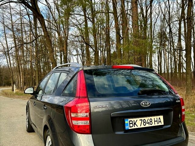 Сірий Кіа Сід, об'ємом двигуна 16 л та пробігом 245 тис. км за 6300 $, фото 1 на Automoto.ua