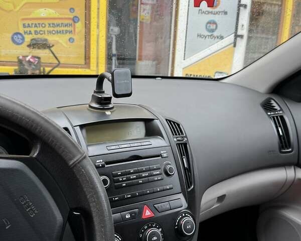 Серый Киа Сид, объемом двигателя 1.59 л и пробегом 128 тыс. км за 6500 $, фото 7 на Automoto.ua