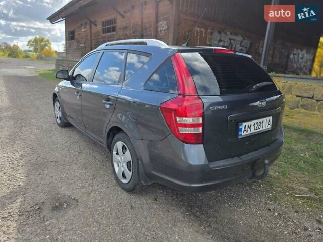 Серый Киа Сид, объемом двигателя 1.58 л и пробегом 246 тыс. км за 5300 $, фото 10 на Automoto.ua