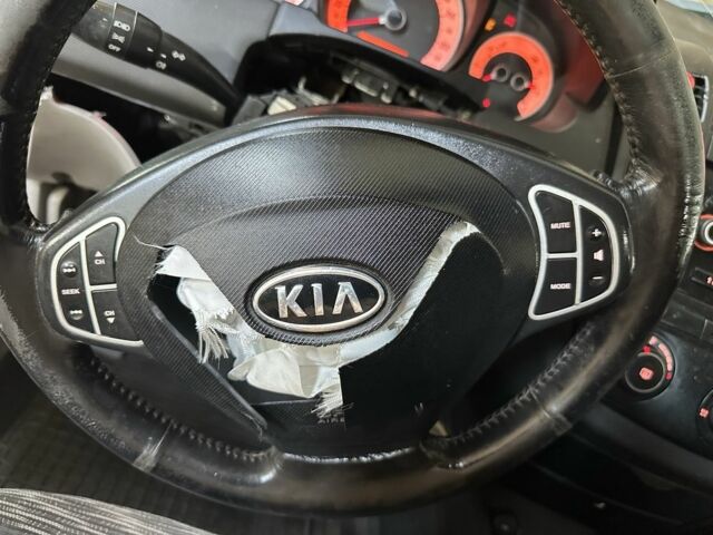 Серый Киа Сид, объемом двигателя 1.6 л и пробегом 281 тыс. км за 1750 $, фото 10 на Automoto.ua