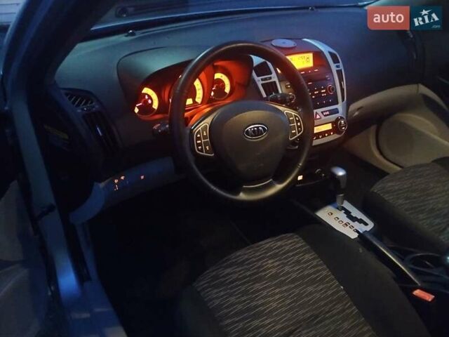 Серый Киа Сид, объемом двигателя 1.6 л и пробегом 197 тыс. км за 7250 $, фото 8 на Automoto.ua