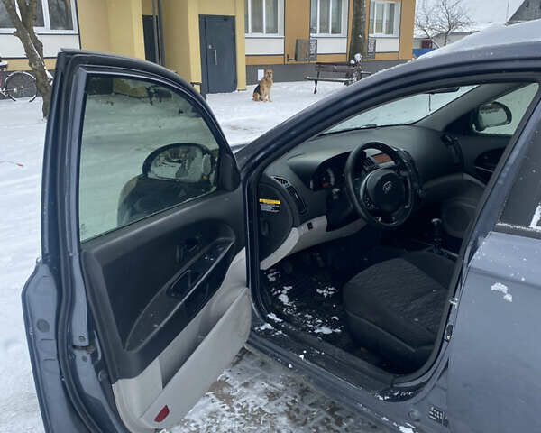 Сірий Кіа Сід, об'ємом двигуна 1.6 л та пробігом 260 тис. км за 3499 $, фото 16 на Automoto.ua