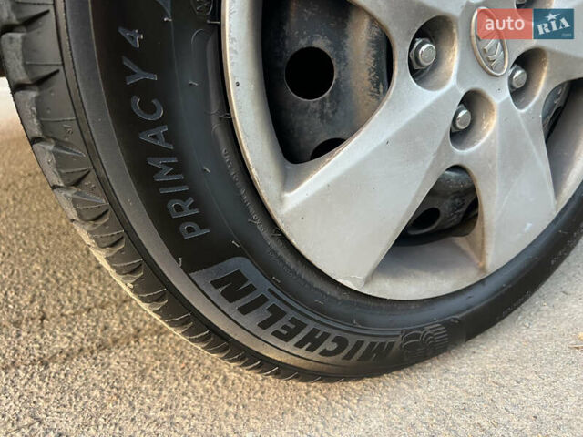 Серый Киа Сид, объемом двигателя 1.59 л и пробегом 249 тыс. км за 6250 $, фото 27 на Automoto.ua