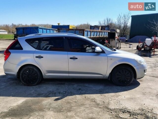 Сірий Кіа Сід, об'ємом двигуна 1.58 л та пробігом 177 тис. км за 4700 $, фото 7 на Automoto.ua