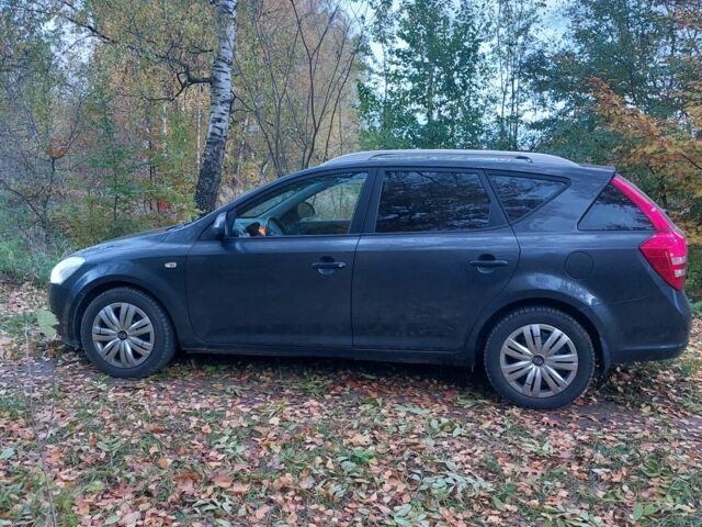 Серый Киа Сид, объемом двигателя 1.6 л и пробегом 345 тыс. км за 5500 $, фото 4 на Automoto.ua