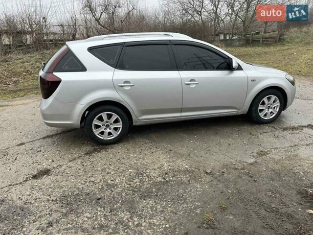 Серый Киа Сид, объемом двигателя 1.6 л и пробегом 199 тыс. км за 6200 $, фото 22 на Automoto.ua