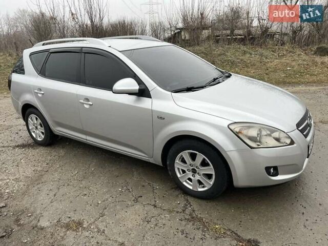 Серый Киа Сид, объемом двигателя 1.6 л и пробегом 199 тыс. км за 6200 $, фото 45 на Automoto.ua