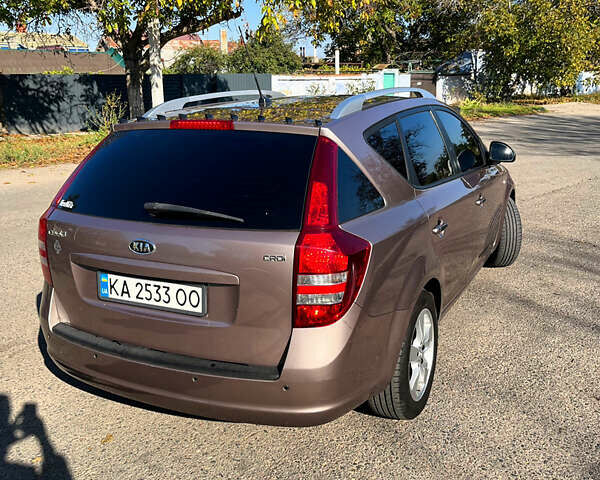 Кіа Сід 2008 у Одесі на Automoto.ua Сірий Кіа Сід, об'ємом двигуна 1.6 л та пробігом 205 тис. км за 6150 $, фото 1 на Automoto.ua