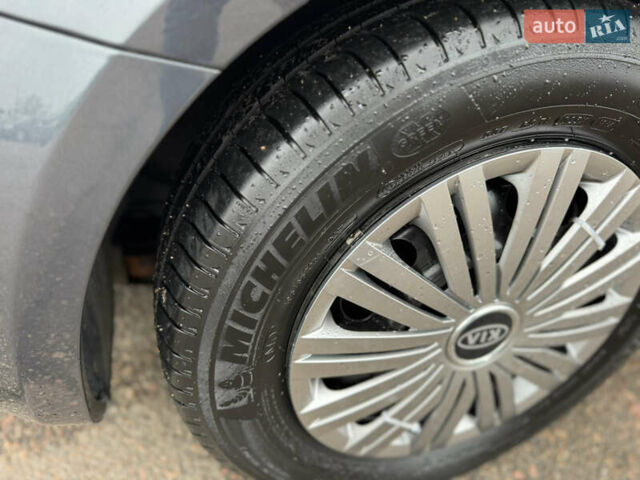 Серый Киа Сид, объемом двигателя 1.6 л и пробегом 216 тыс. км за 7300 $, фото 14 на Automoto.ua