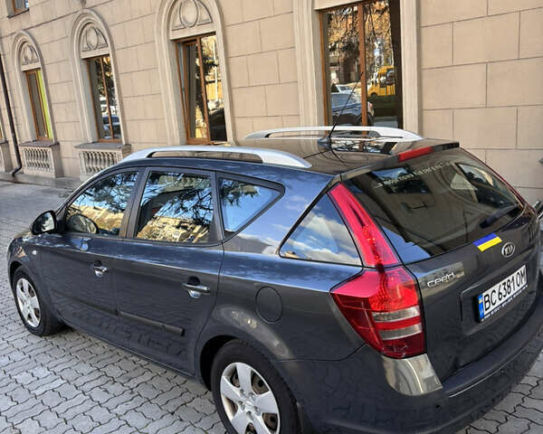 Сірий Кіа Сід, об'ємом двигуна 1.6 л та пробігом 275 тис. км за 5000 $, фото 10 на Automoto.ua