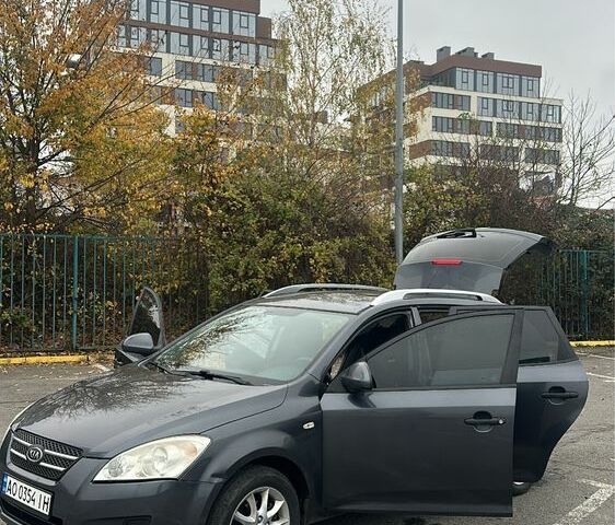 Серый Киа Сид, объемом двигателя 1.4 л и пробегом 258 тыс. км за 4599 $, фото 5 на Automoto.ua