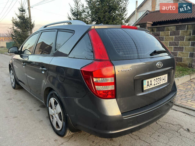 Серый Киа Сид, объемом двигателя 1.59 л и пробегом 249 тыс. км за 6250 $, фото 19 на Automoto.ua