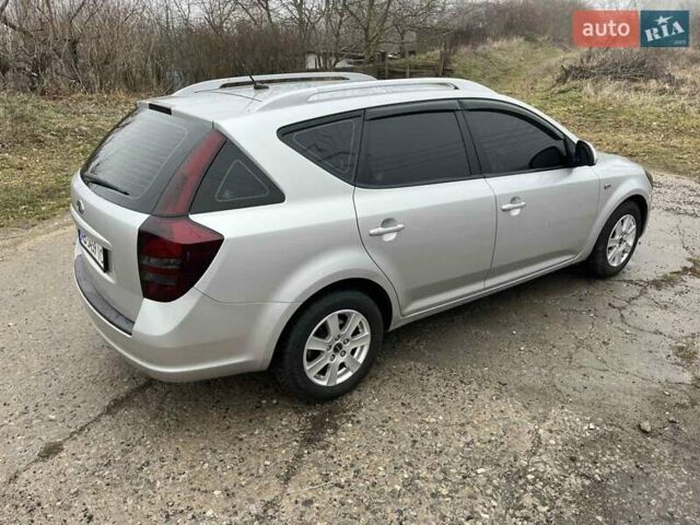 Серый Киа Сид, объемом двигателя 1.6 л и пробегом 199 тыс. км за 6200 $, фото 16 на Automoto.ua