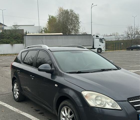 Серый Киа Сид, объемом двигателя 1.4 л и пробегом 258 тыс. км за 4599 $, фото 1 на Automoto.ua