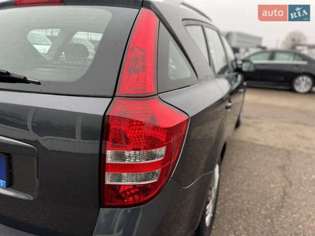 Серый Киа Сид, объемом двигателя 1.6 л и пробегом 216 тыс. км за 7300 $, фото 27 на Automoto.ua