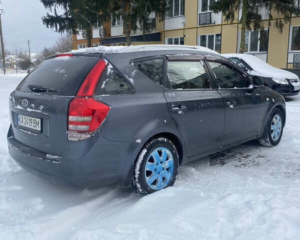 Сірий Кіа Сід, об'ємом двигуна 1.6 л та пробігом 260 тис. км за 3499 $, фото 11 на Automoto.ua