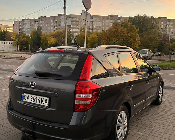 Киа Сид 2008 в Черкассах на Automoto.ua Серый Киа Сид, объемом двигателя 1.58 л и пробегом 165 тыс. км за 5700 $, фото 4 на Automoto.ua