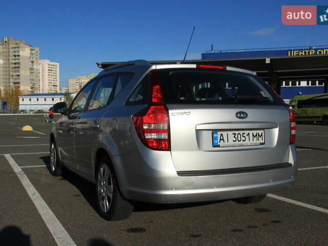 Серый Киа Сид, объемом двигателя 1.59 л и пробегом 275 тыс. км за 5200 $, фото 5 на Automoto.ua