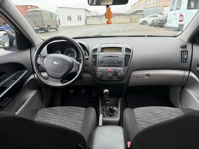 Сірий Кіа Сід, об'ємом двигуна 1.6 л та пробігом 333 тис. км за 2799 $, фото 12 на Automoto.ua