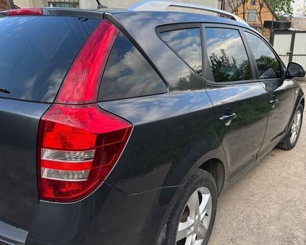 Сірий Кіа Сід, об'ємом двигуна 1.59 л та пробігом 230 тис. км за 6199 $, фото 17 на Automoto.ua