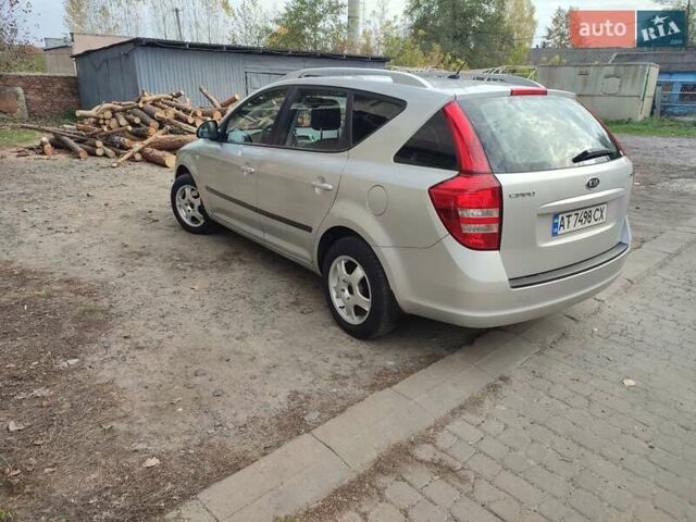 Серый Киа Сид, объемом двигателя 1.6 л и пробегом 277 тыс. км за 5800 $, фото 7 на Automoto.ua