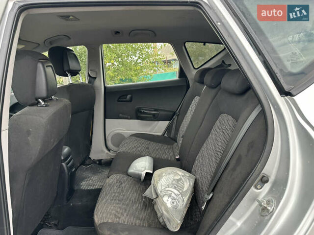 Серый Киа Сид, объемом двигателя 1.59 л и пробегом 281 тыс. км за 1650 $, фото 18 на Automoto.ua