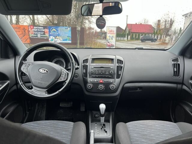 Сірий Кіа Сід, об'ємом двигуна 1.6 л та пробігом 262 тис. км за 5300 $, фото 7 на Automoto.ua