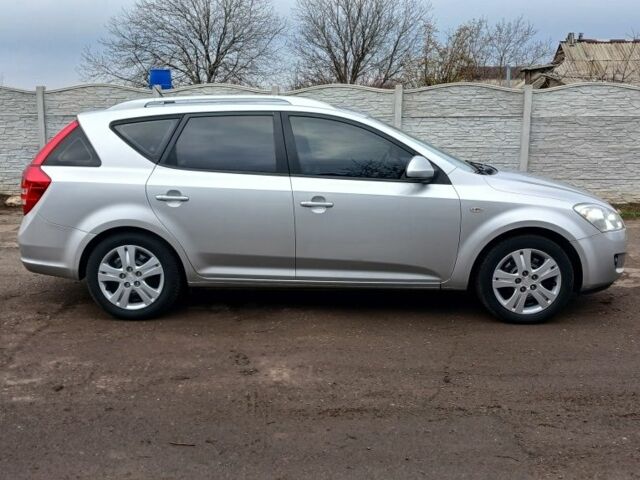 Сірий Кіа Сід, об'ємом двигуна 0 л та пробігом 217 тис. км за 5700 $, фото 4 на Automoto.ua