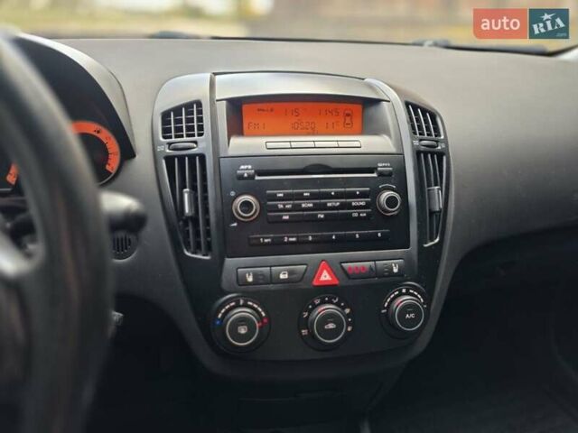 Серый Киа Сид, объемом двигателя 1.58 л и пробегом 246 тыс. км за 5300 $, фото 21 на Automoto.ua