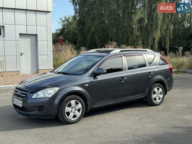 Серый Киа Сид, объемом двигателя 1.6 л и пробегом 289 тыс. км за 5400 $, фото 1 на Automoto.ua