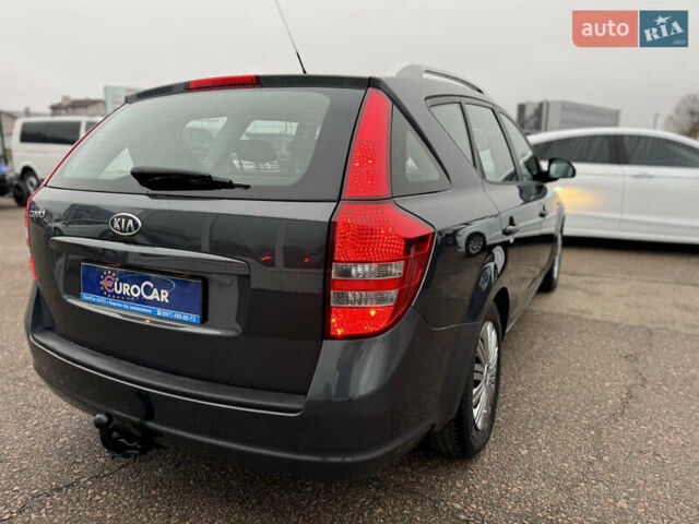 Серый Киа Сид, объемом двигателя 1.6 л и пробегом 216 тыс. км за 7300 $, фото 82 на Automoto.ua