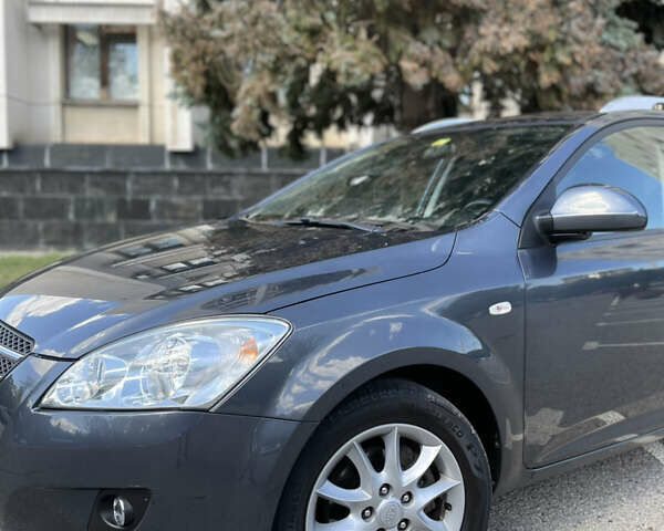 Сірий Кіа Сід, об'ємом двигуна 1.6 л та пробігом 174 тис. км за 6650 $, фото 81 на Automoto.ua