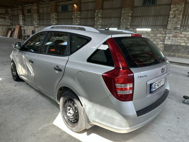 Серый Киа Сид, объемом двигателя 1.6 л и пробегом 281 тыс. км за 1750 $, фото 19 на Automoto.ua