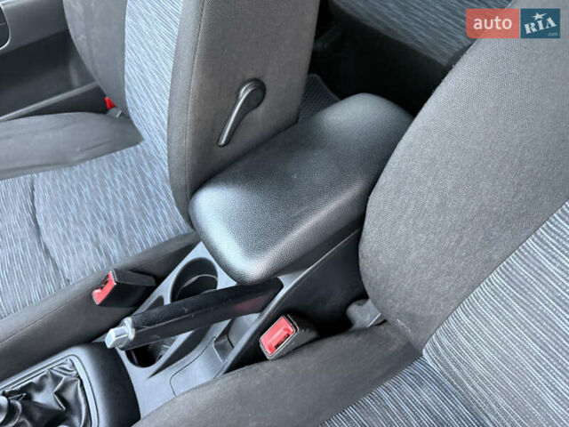 Сірий Кіа Сід, об'ємом двигуна 1.58 л та пробігом 346 тис. км за 5200 $, фото 36 на Automoto.ua